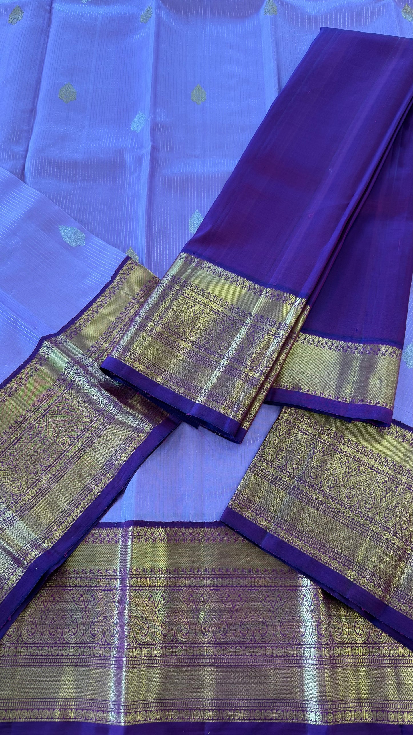 LAVENDER WITH CONTRAST VADAMALLI PURPLE GOLD ZARI HANDLOOM KANICHIPURAM SILK SAREE (KSS98)