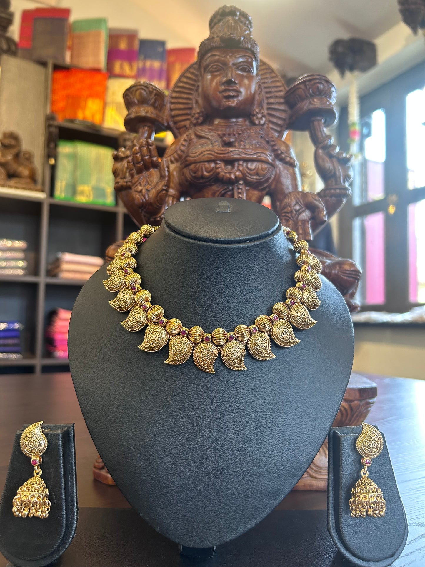Dhruvika Necklace