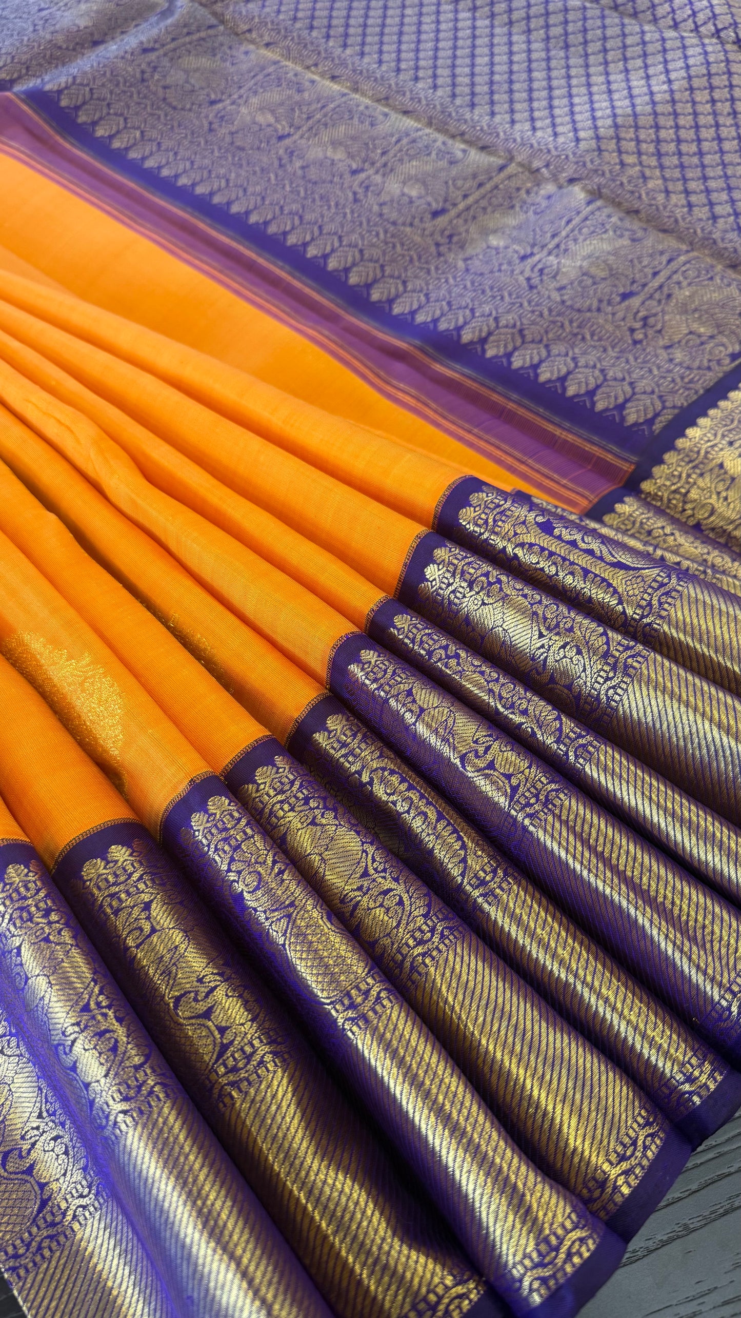 MANGO YELLOW WITH CONTRAST ROYAL PURPLE GOLD ZARI HANDLOOM KANICHIPURAM SILK SAREE (KSS102)