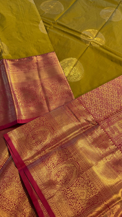 OLIVE WITH CONTRAST RED SILK KANICHIPURAM SILK SAREE (SSKS44)