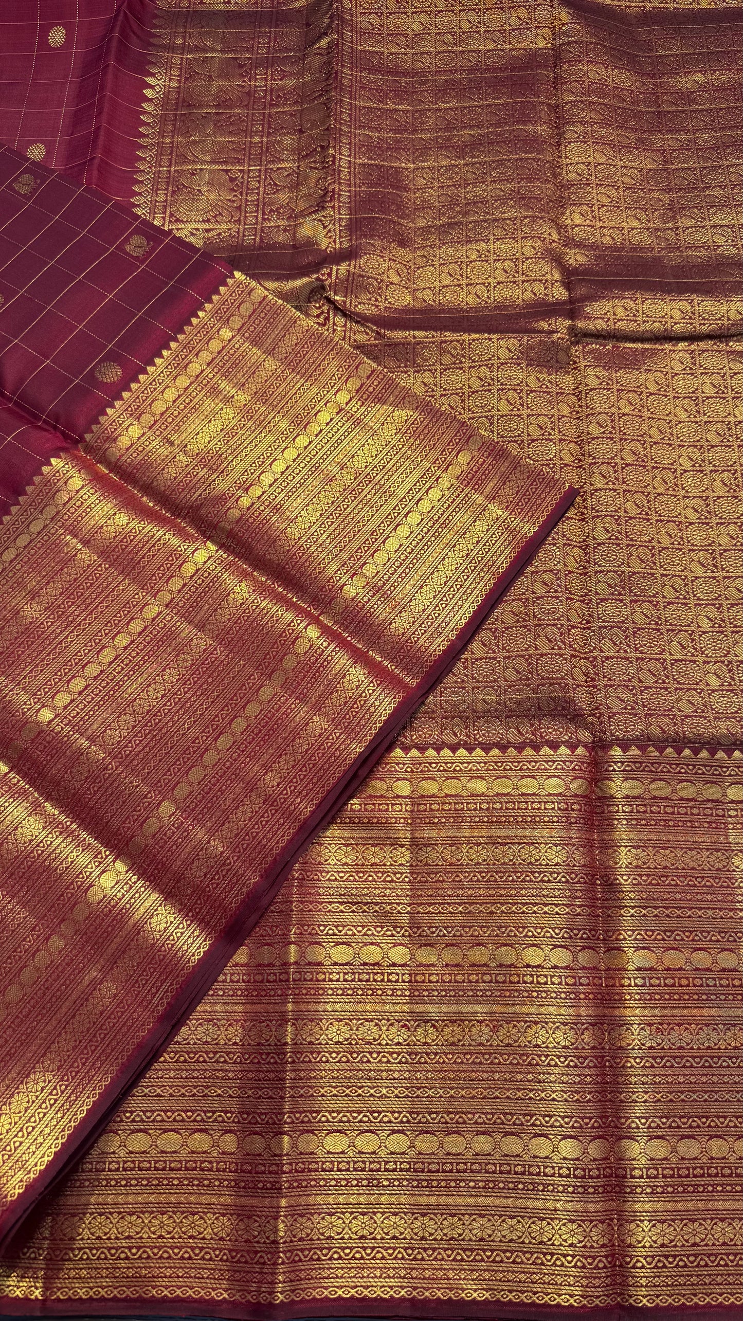 MAROON CHECKED GOLD ZARI HANDLOOM KANICHIPURAM SILK SAREE (KSS119)
