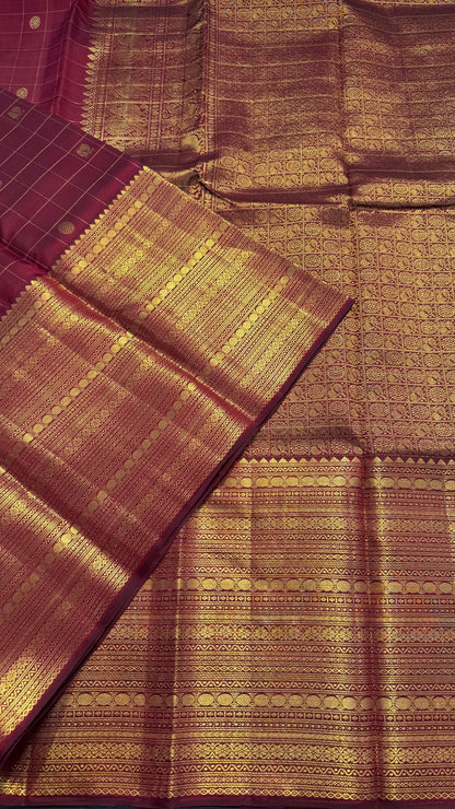 MAROON CHECKED GOLD ZARI HANDLOOM KANICHIPURAM SILK SAREE (KSS119)