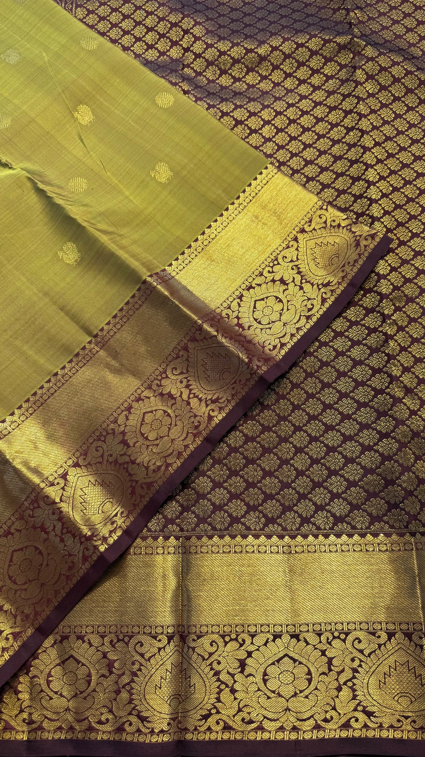 DUAL TONE OLIVE GREEN WITH CONTRAST DARK BROWN HANDLOOM KANCHIPURAM SILK SAREE (KSS424)