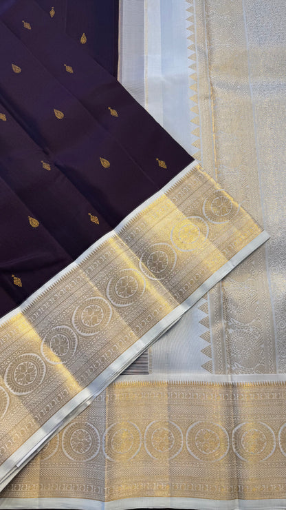 PLUM WITH CONTRAST OFFWHITE GOLD ZARI HANDLOOM KANCHIPURAM SILK SAREE (KSS302)