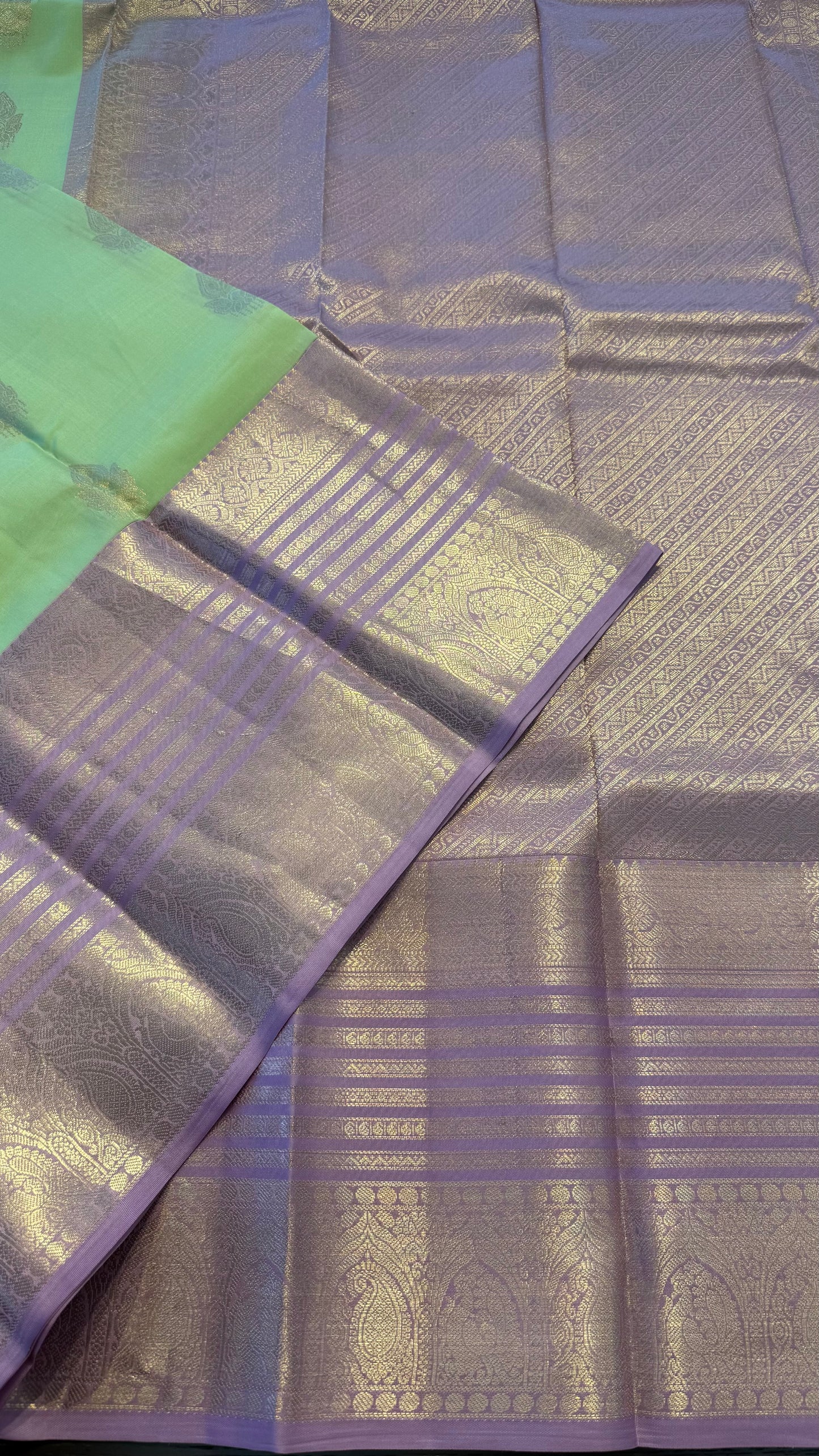 LIGHT MINT GREEN WITH CONTRAST LILAC HANDLOOM KANCHIPURAM SILK SAREE (KSS277)