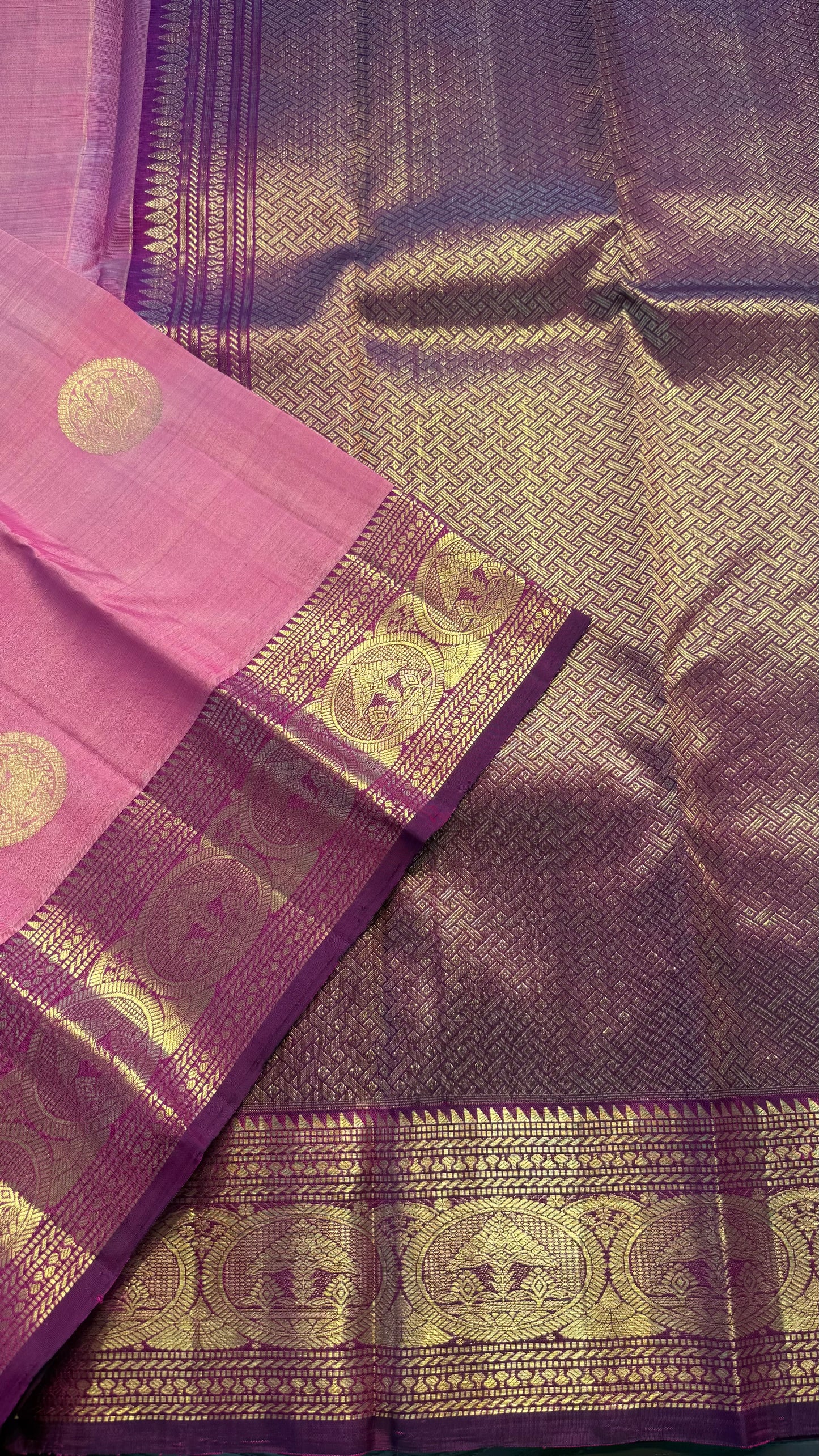 LIGHT PASTEL PINK WITH CONTRAST VADAMALLI PURPLE KANCHIPURAM HANDLOOM SILK SAREE (KSS372)