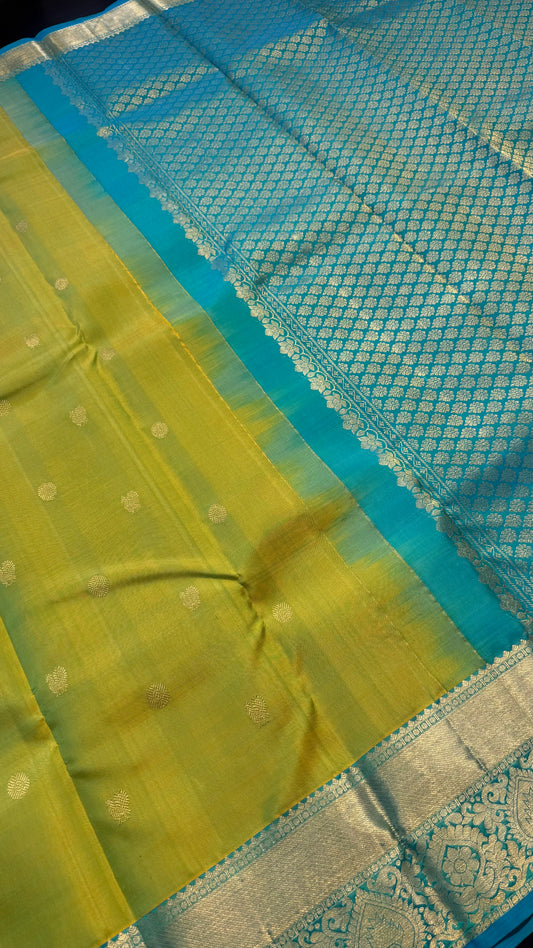 PARROT GREEN WITH TURQUOISE BLUE CONTRAST HANDLOOM KANCHIPURAM SILK SAREE (KSS405)
