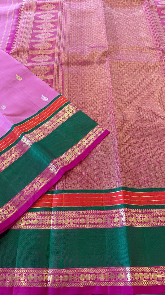 SKY MAGENTA WITH CONTRAST GREEN AND ORANGE BORDER GOLD ZARI HANDLOOM KANICHIPURAM SILK SAREE (KSS99)
