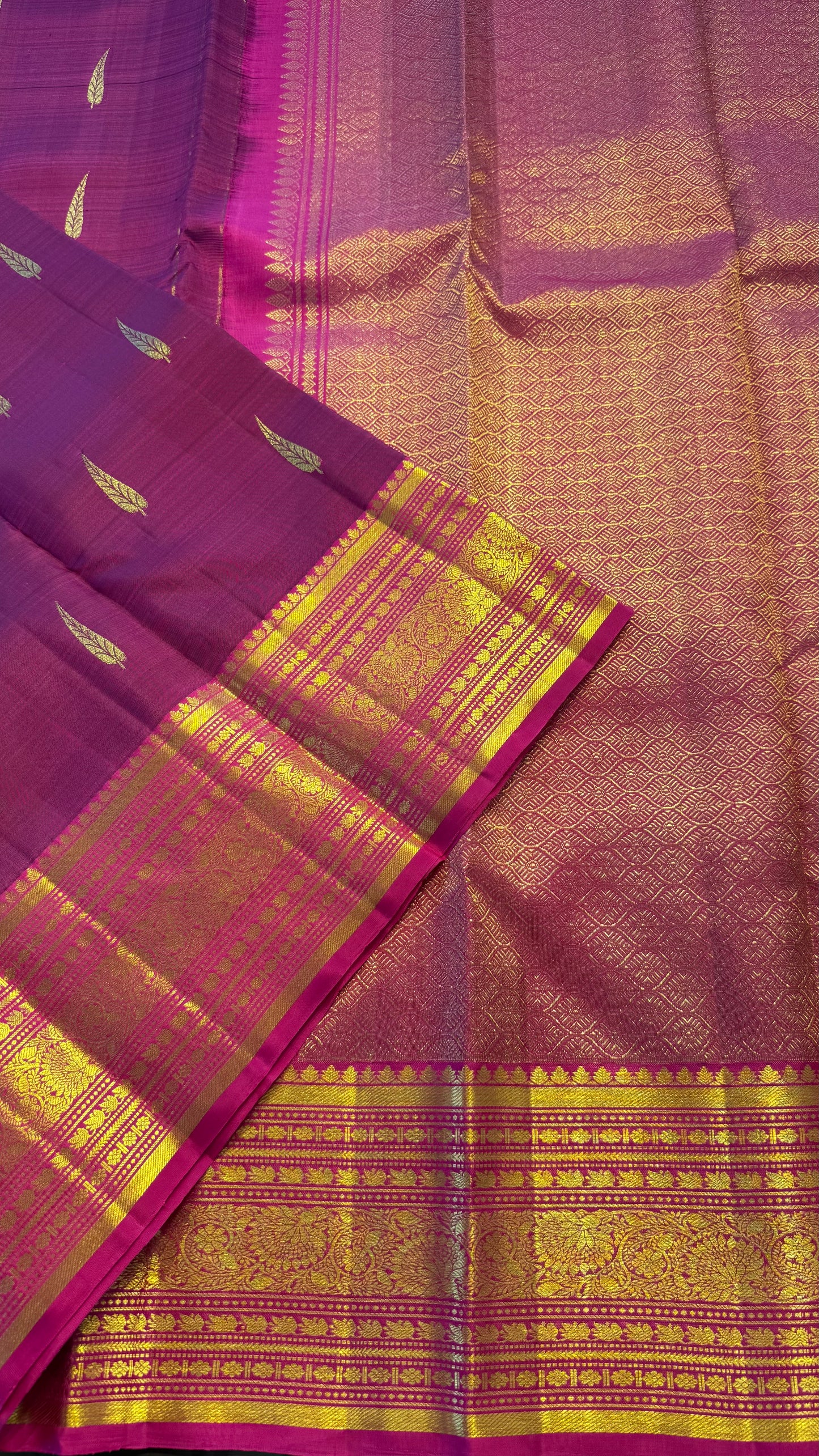BERRY WITH CONTRAST PINK KANCHIPURAM HANDLOOM SILK SAREE (KSS400)