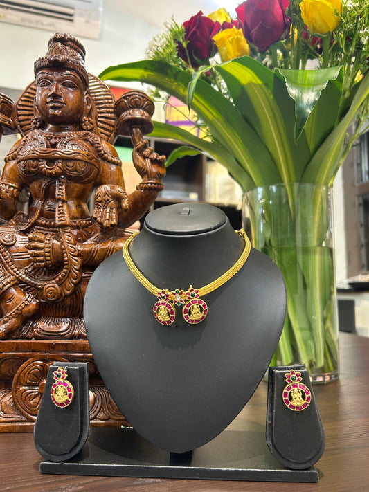 Kavika Short Necklace Jewellery Set