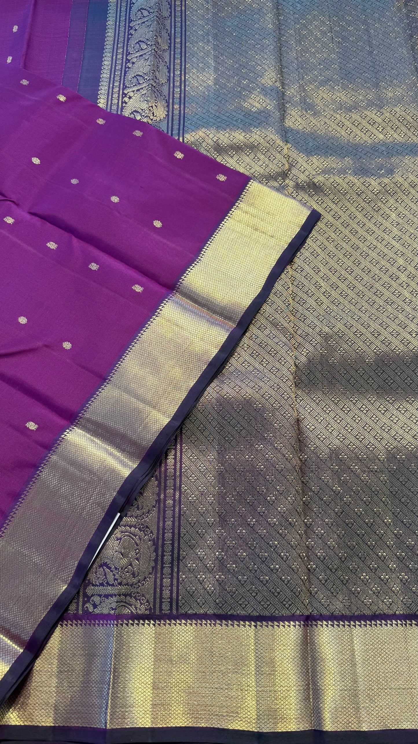 GRAPE PURPLE WITH CONTRAST DUAL TONE PURPLE GOLD ZARI HANDLOOM KANCHIPURAM SILK SAREE (KSS216)