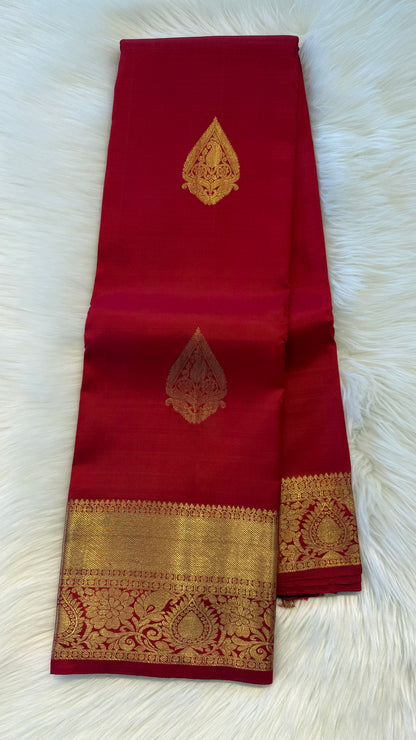 CHILLI RED WITH GOLD ZARI BORDER PURE HANDLOOM KANCHIPURAM SILK SAREE (KSS495)