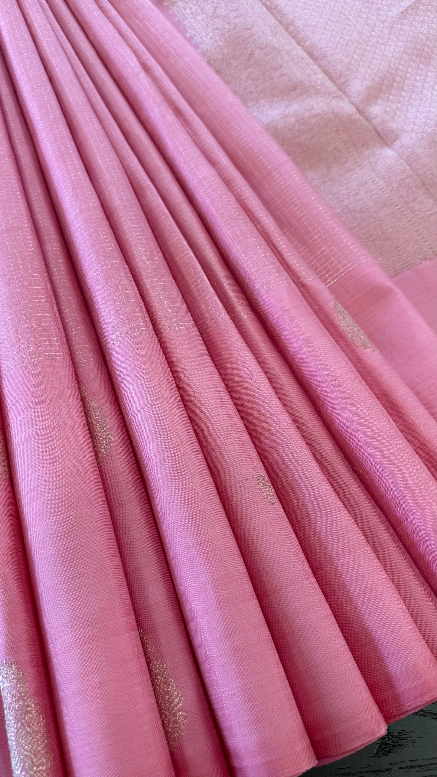 VAIRA OOSI PINK GOLD ZARI HANDLOOM KANICHIPURAM SILK SAREE (KSS149)