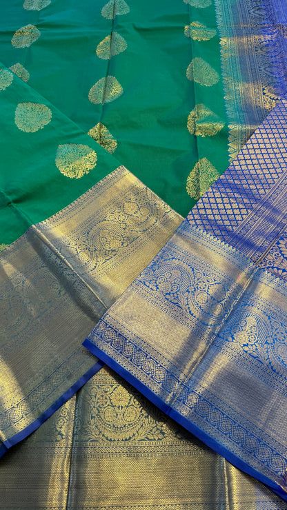 GREEN WITH CONTRAST BLUE SILK KANICHIPURAM SILK SAREE (SSKS57)