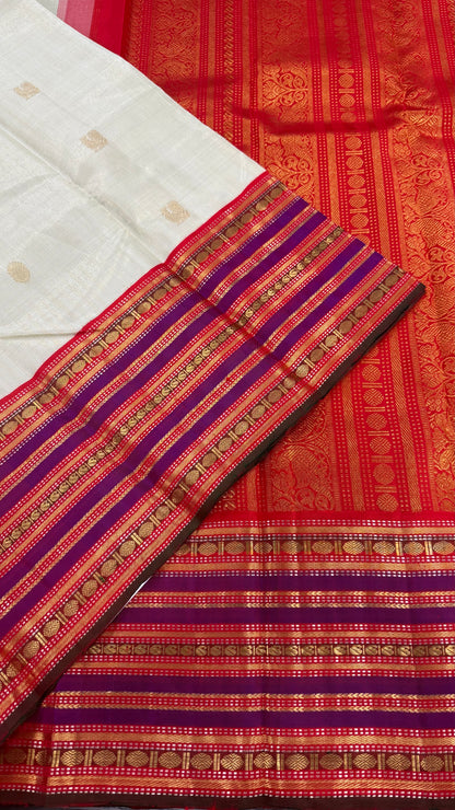 PASTEL PISTACHIO GREEN KORVAI CONTRAST RED BORDER GOLD ZARI HANDLOOM KANICHIPURAM SILK SAREE (KSS46)