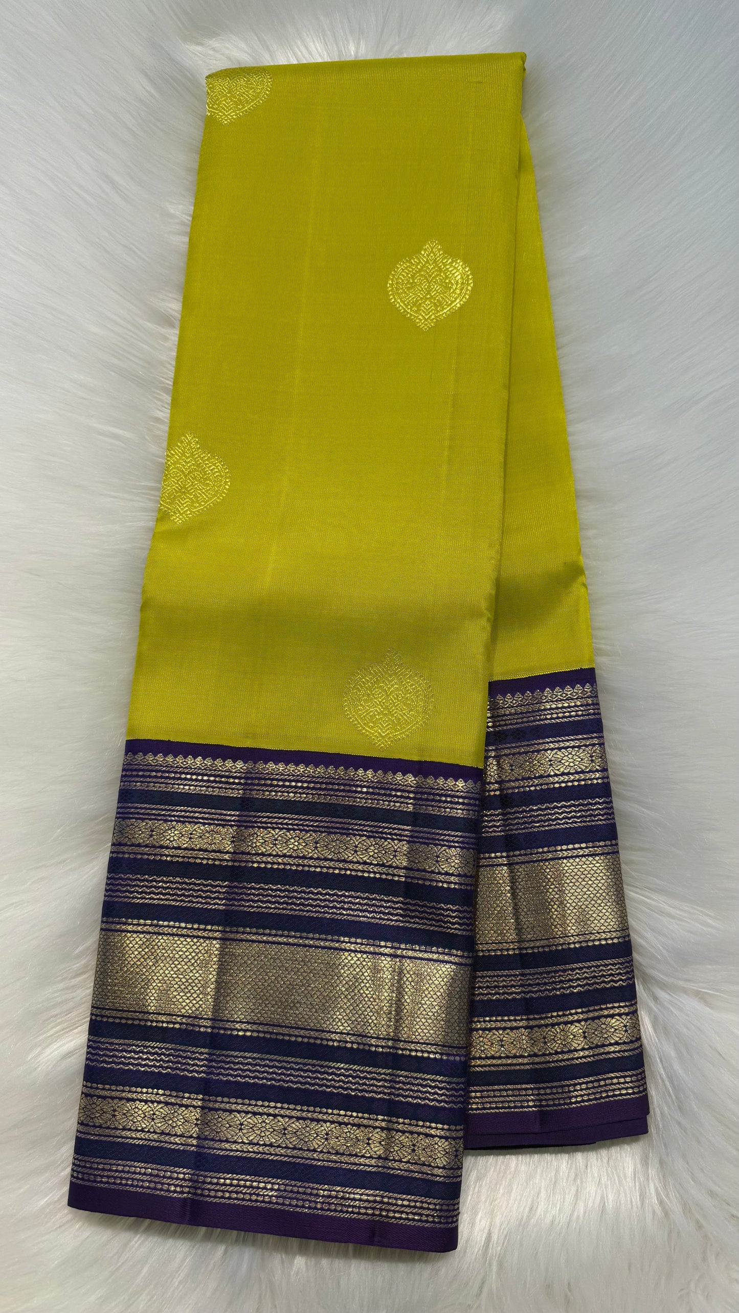 LIME YELLOW WITH CONTRAST PURPLE GOLD ZARI HANDLOOM KANCHIPURAM SILK SAREE (KSS448)