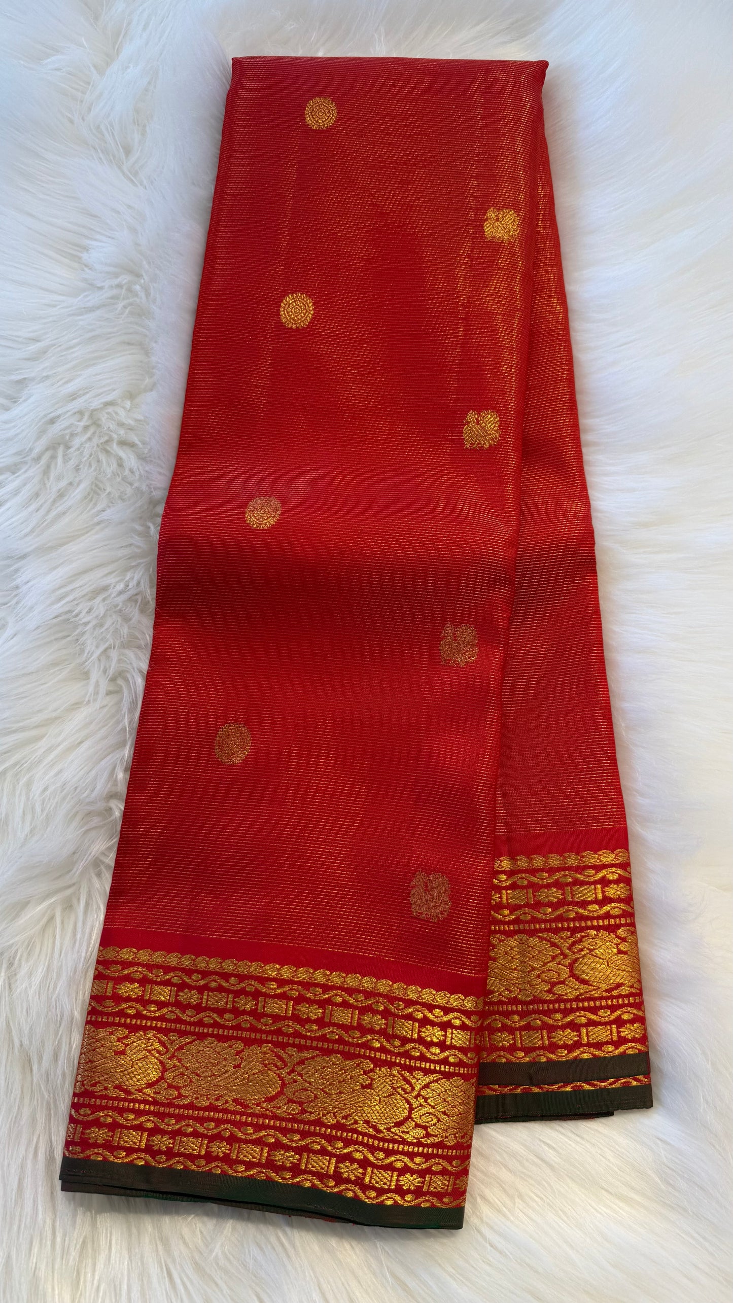 VAIRA OOSI CHILLI RED GOLD ZARI PURE HANDLOOM KANCHIPURAM SILK SAREE (KSS 502)