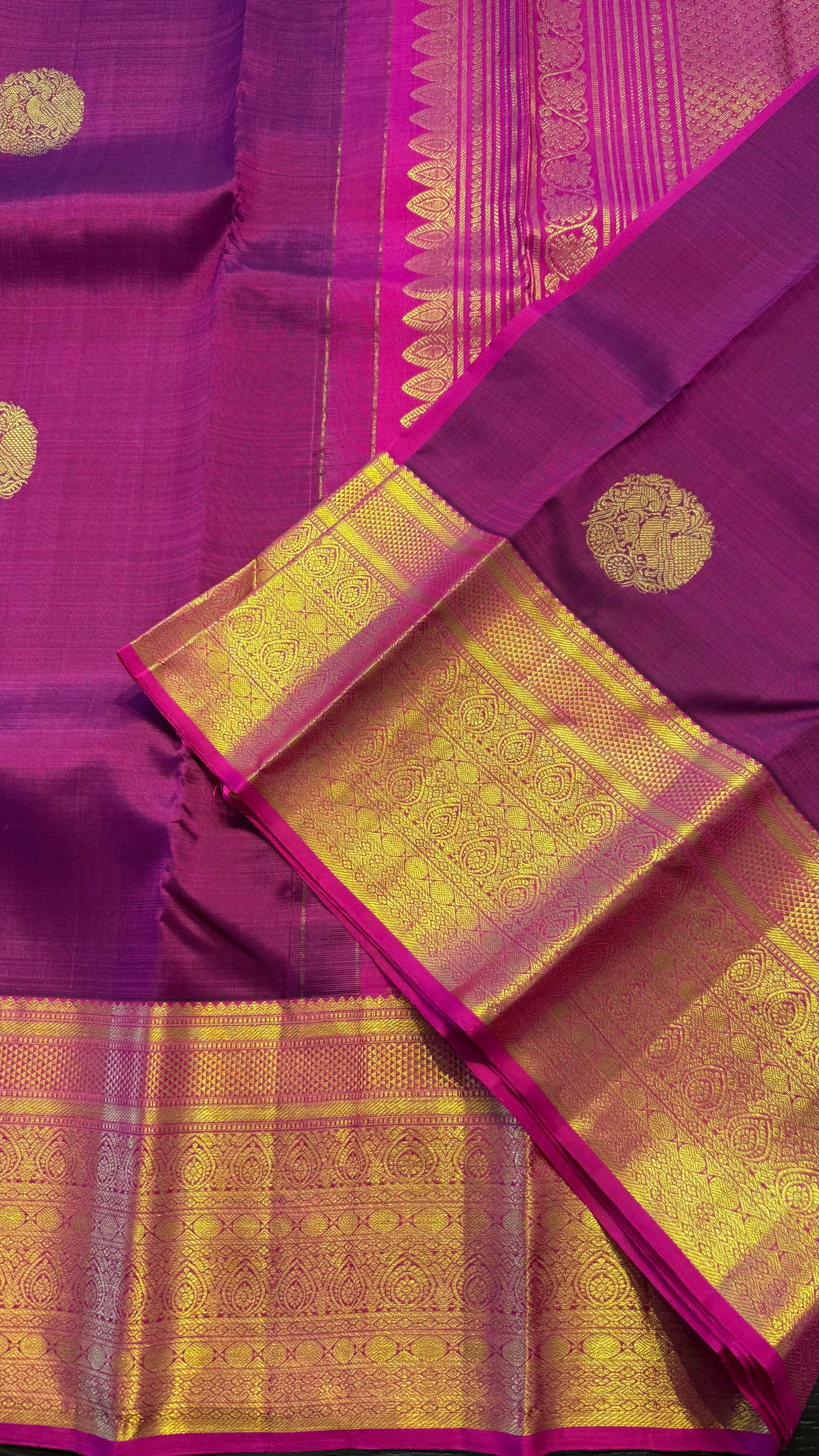WINE PURPLE WITH CONTRAST PINK GOLD ZARI HANDLOOM KANCHIPURAM SILK SAREE (KSS365)