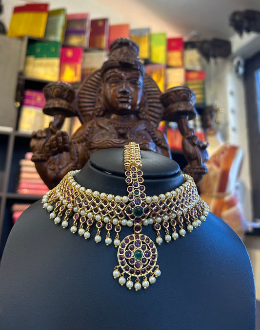 Kemp Three Layer Maang Tikka With Golden Pearls