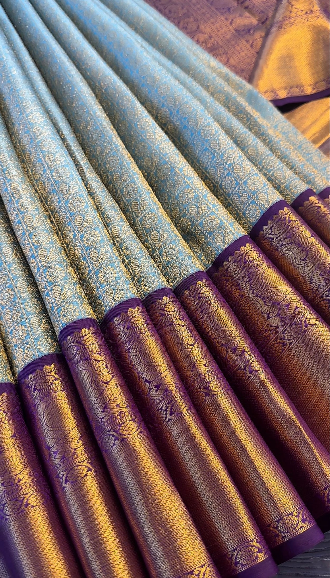 PASTEL MINT GREEN WITH CONTRAST PURPLE GOLD ZARI HANDLOOM KANICHIPURAM SILK SAREE (KSS53)