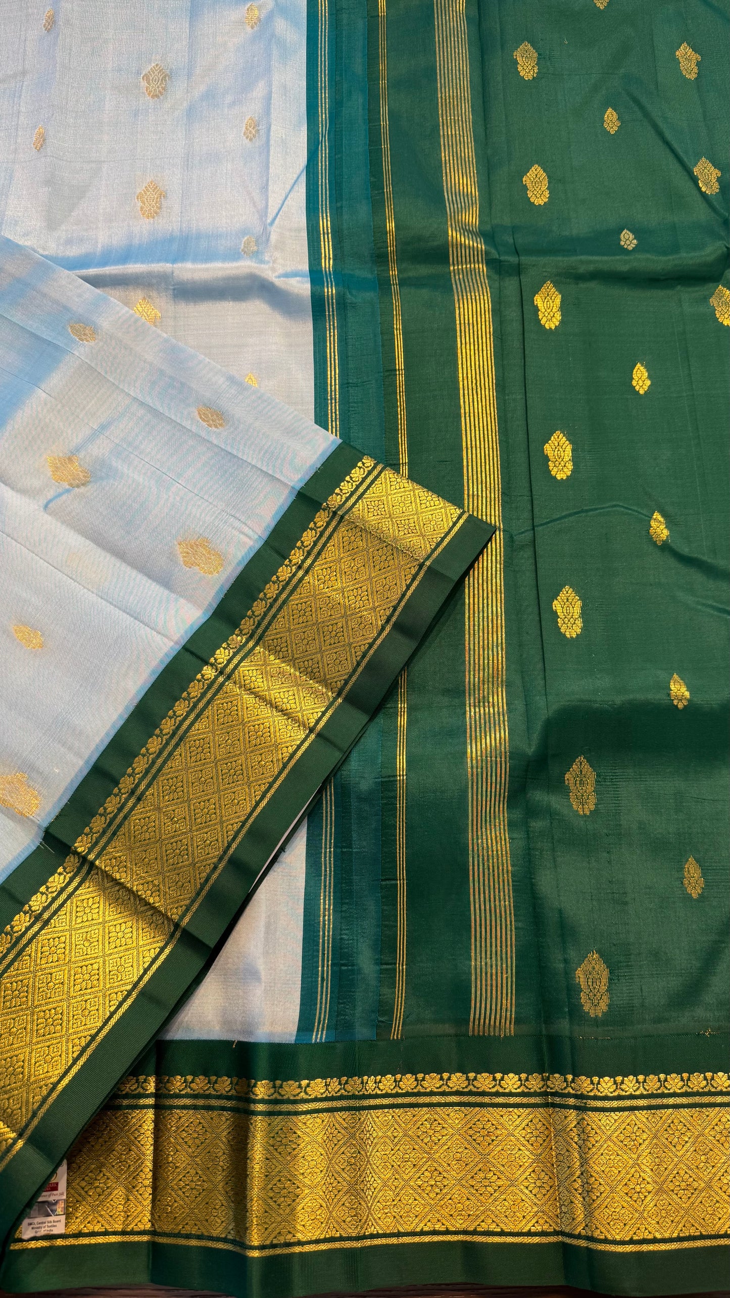 LIGHT BLUE WITH DARK BRIGHT GREEN PURE HANDLOOM KANCHIPURAM SINGLE SIDE BORDER SILK SAREE (KSSB05)