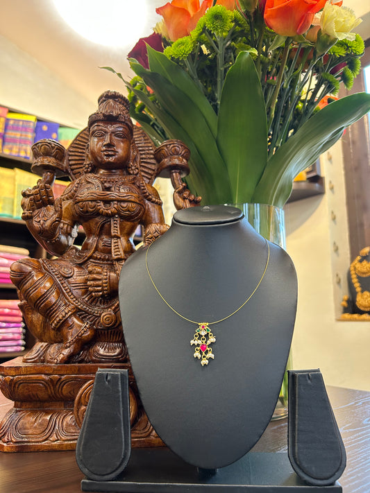 Komagal Short Necklace Jewellery Set