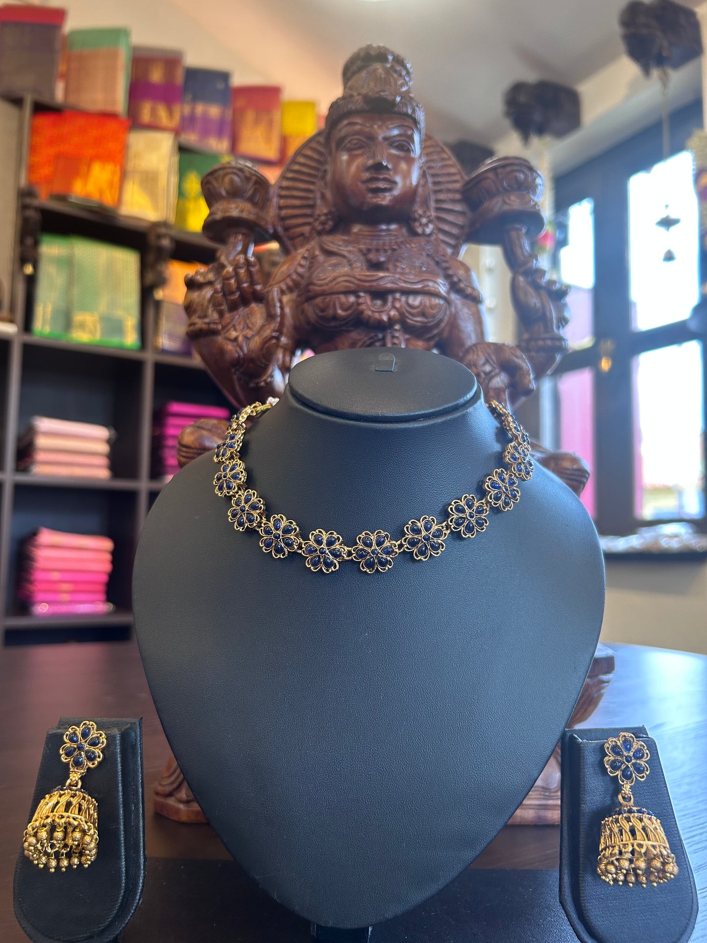 Prisha Choker