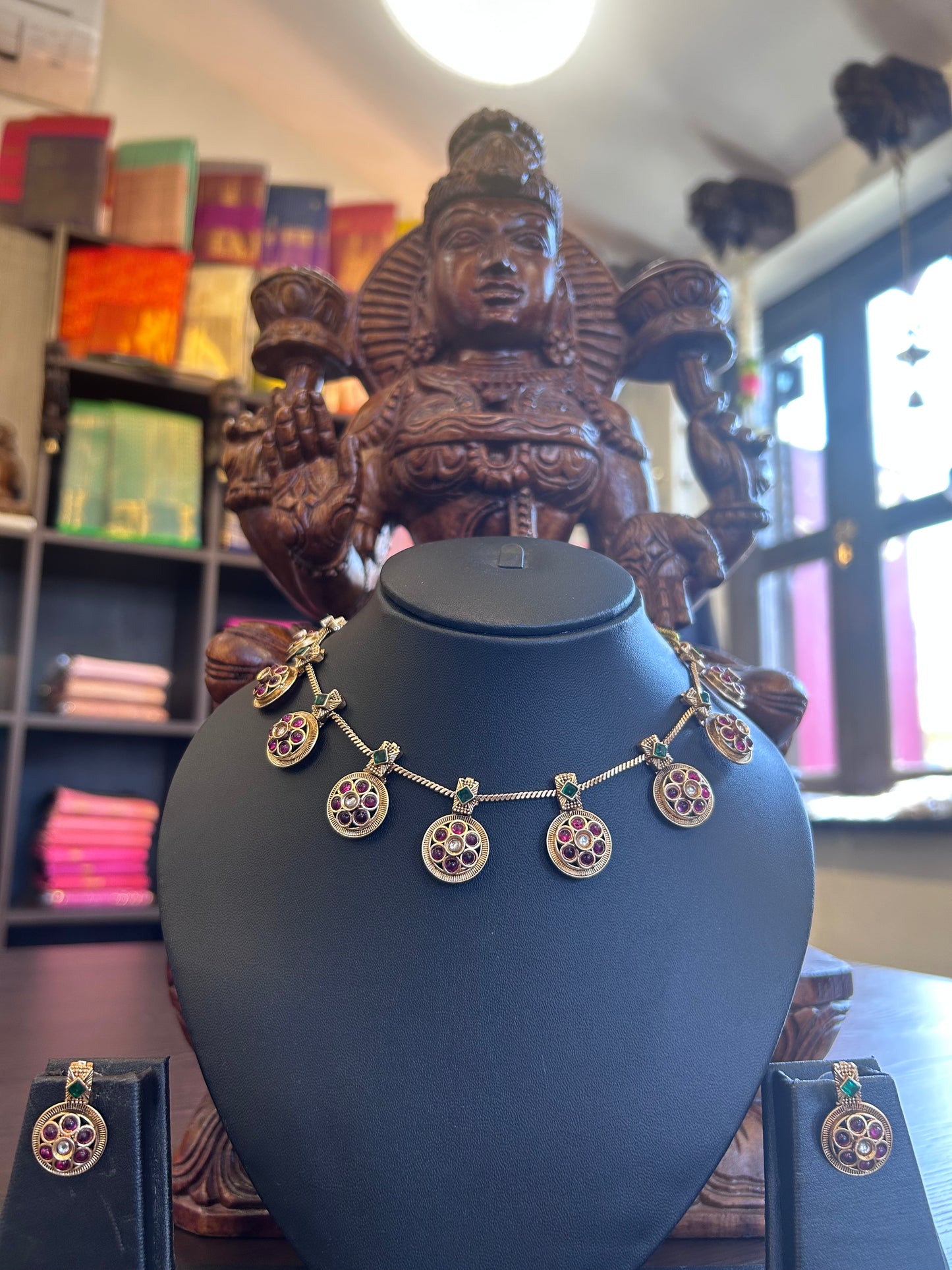 Kavisha Choker