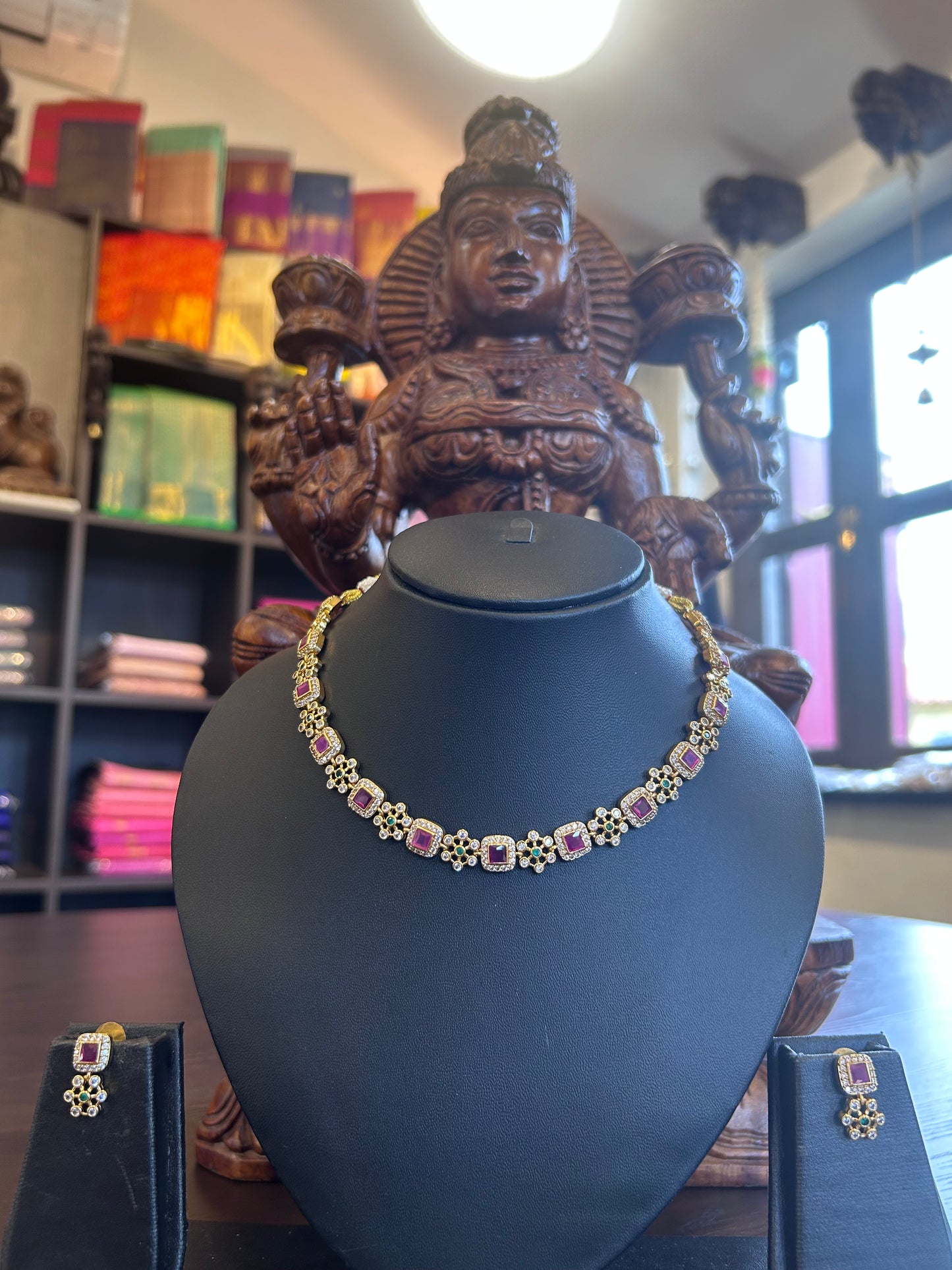 Shanti Choker