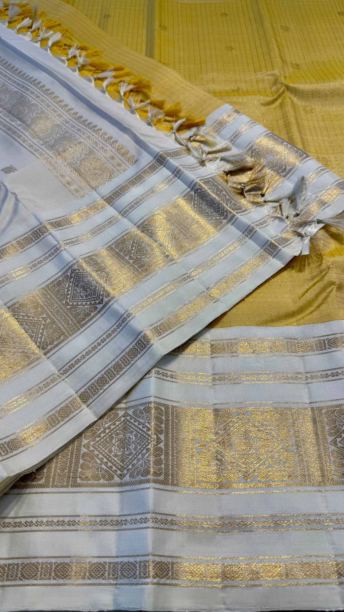 PASTEL YELLOW CONTRAST OFF WHITE BORDER KATTAM KANICHIPURAM SILK SAREE (KSS01)