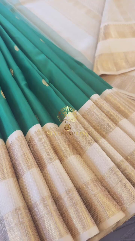 BOTTLE GREEN WITH CONTRAST CREAM GOLD ZARI HANDLOOM KANICHIPURAM SILK SAREE (KSS263)