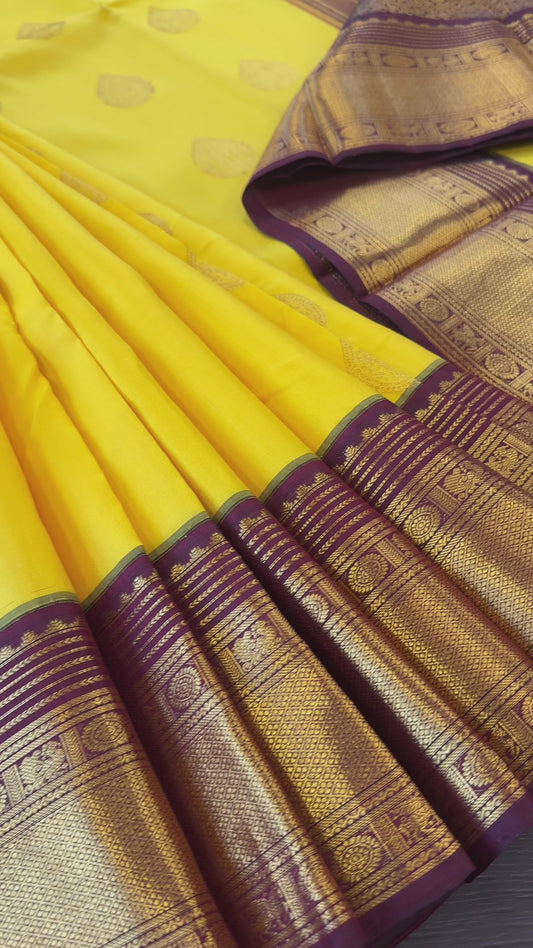 MANGO YELLOW AND MAROON TRADITIONAL HANDLOOM PURE KANICHIPURAM SILK SAREE (KSS222)